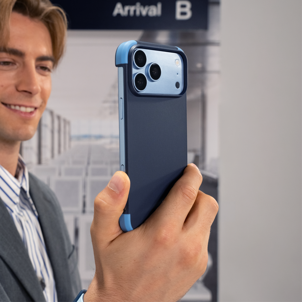 MOFT Snap Phone Case 17/18 Pro/Pro Max