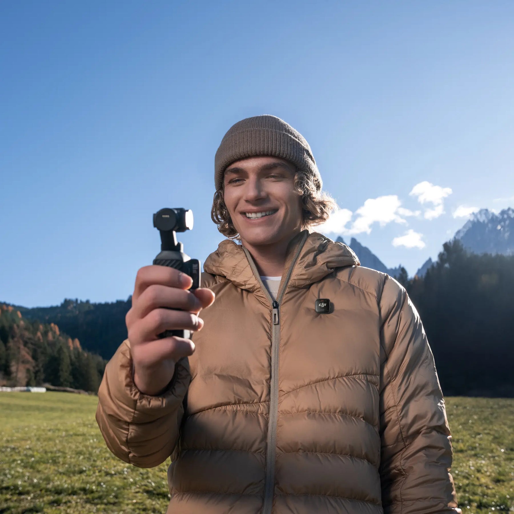 DJI Osmo Pocket 4 Creator Combo