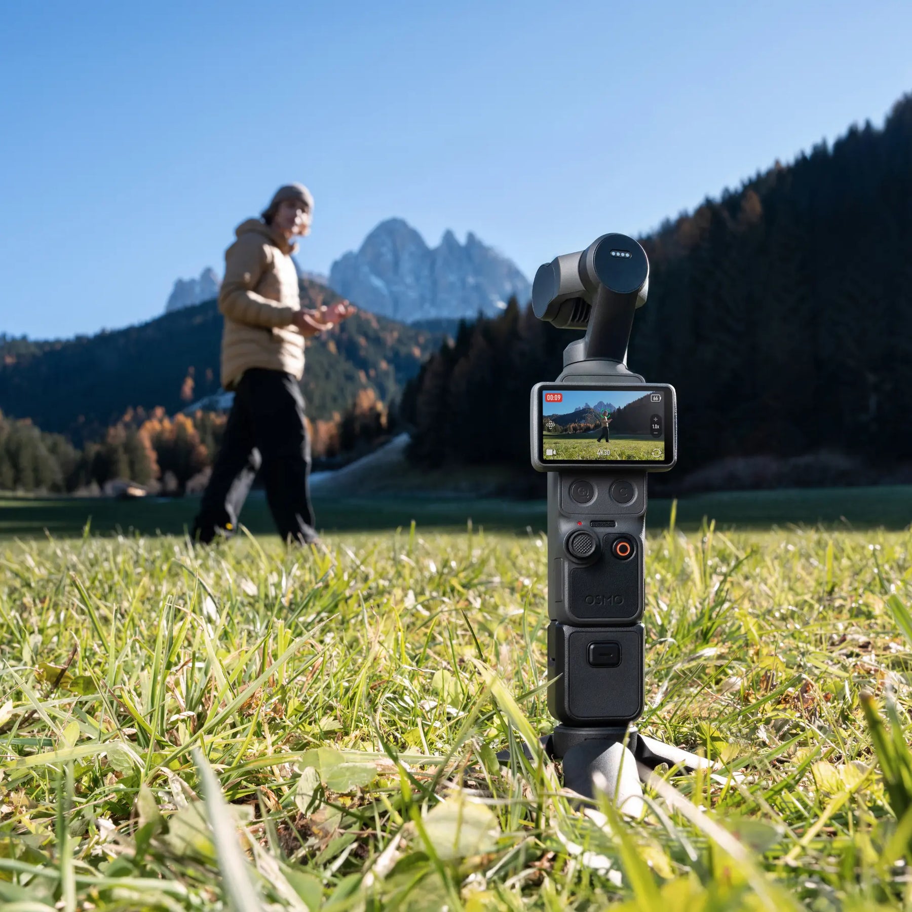 DJI Osmo Pocket 4 Creator Combo